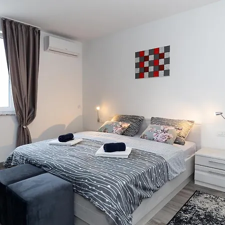 Natura Apartment *