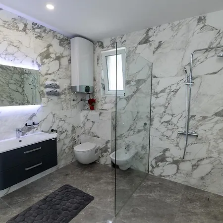 Natura Apartment *